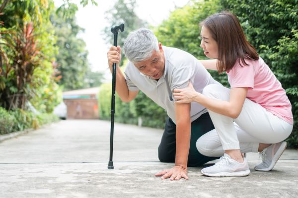 A List of Ten Things Seniors Can Do to Reduce Their Risk of Falling